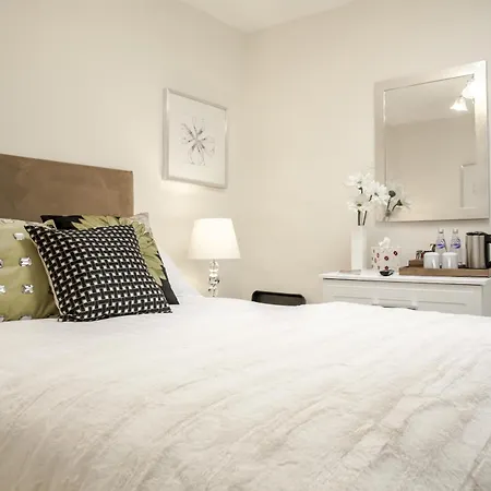 Craven Heifer, Stainforth Inn 4*