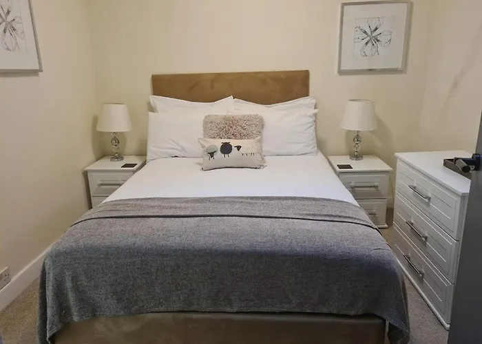 Inn Craven Heifer, Stainforth Settle