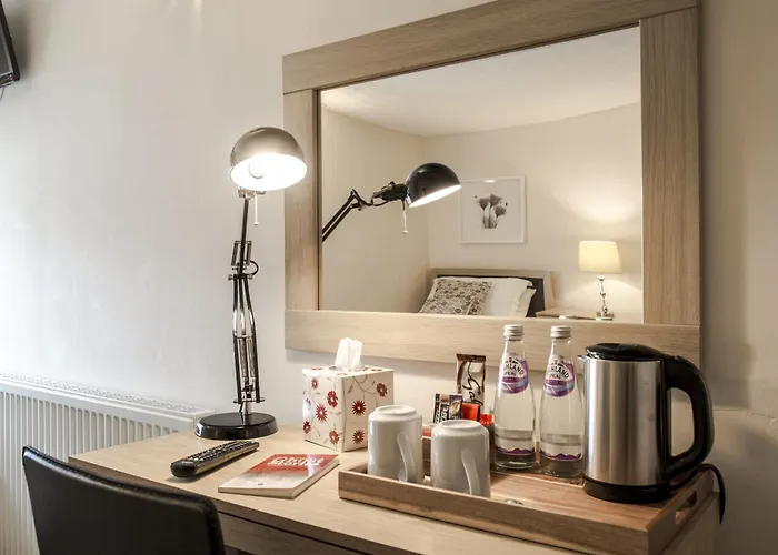 Craven Heifer, Stainforth 4* Settle