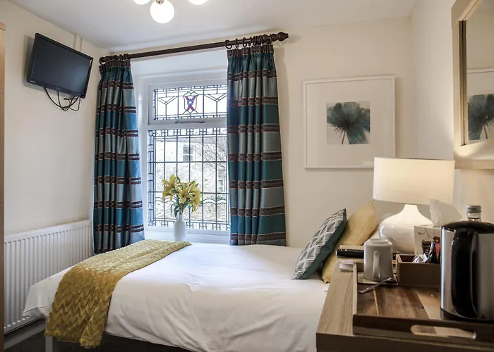 Inn Craven Heifer, Stainforth Settle