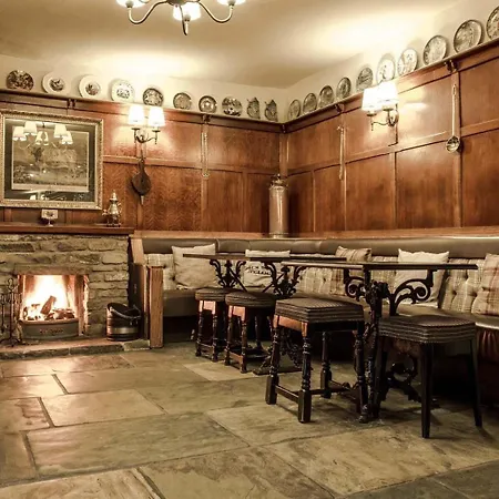 Locanda The Craven Heifer At Stainforth 4*